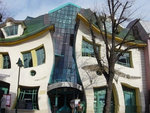 maison bizarre.jpg